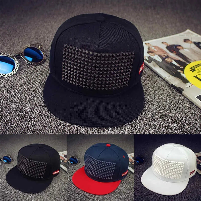 Plastic Triangle Flat-Brim Hip Hop Snapback Cap