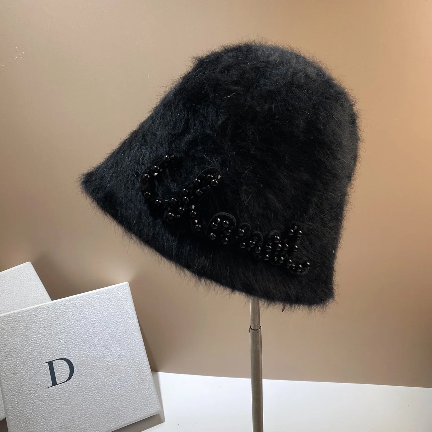 Women’s Pearl Rabbit Hair Winter Bucket Hat