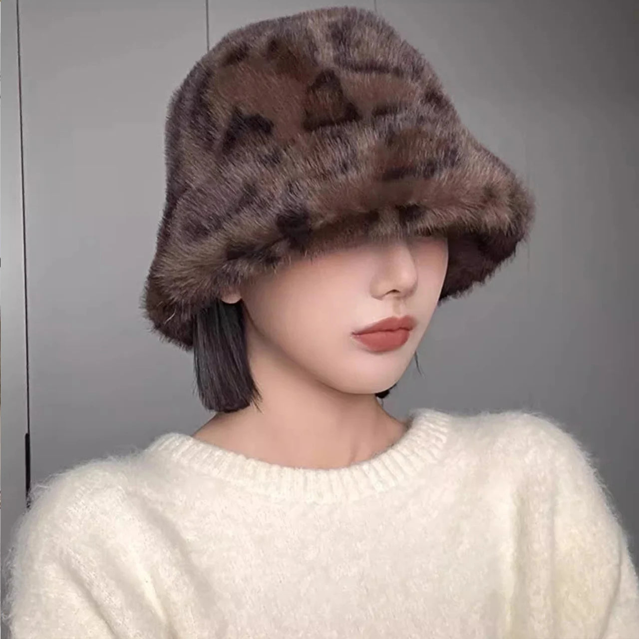 Vintage Leopard Plush Fur Winter Bucket Hat