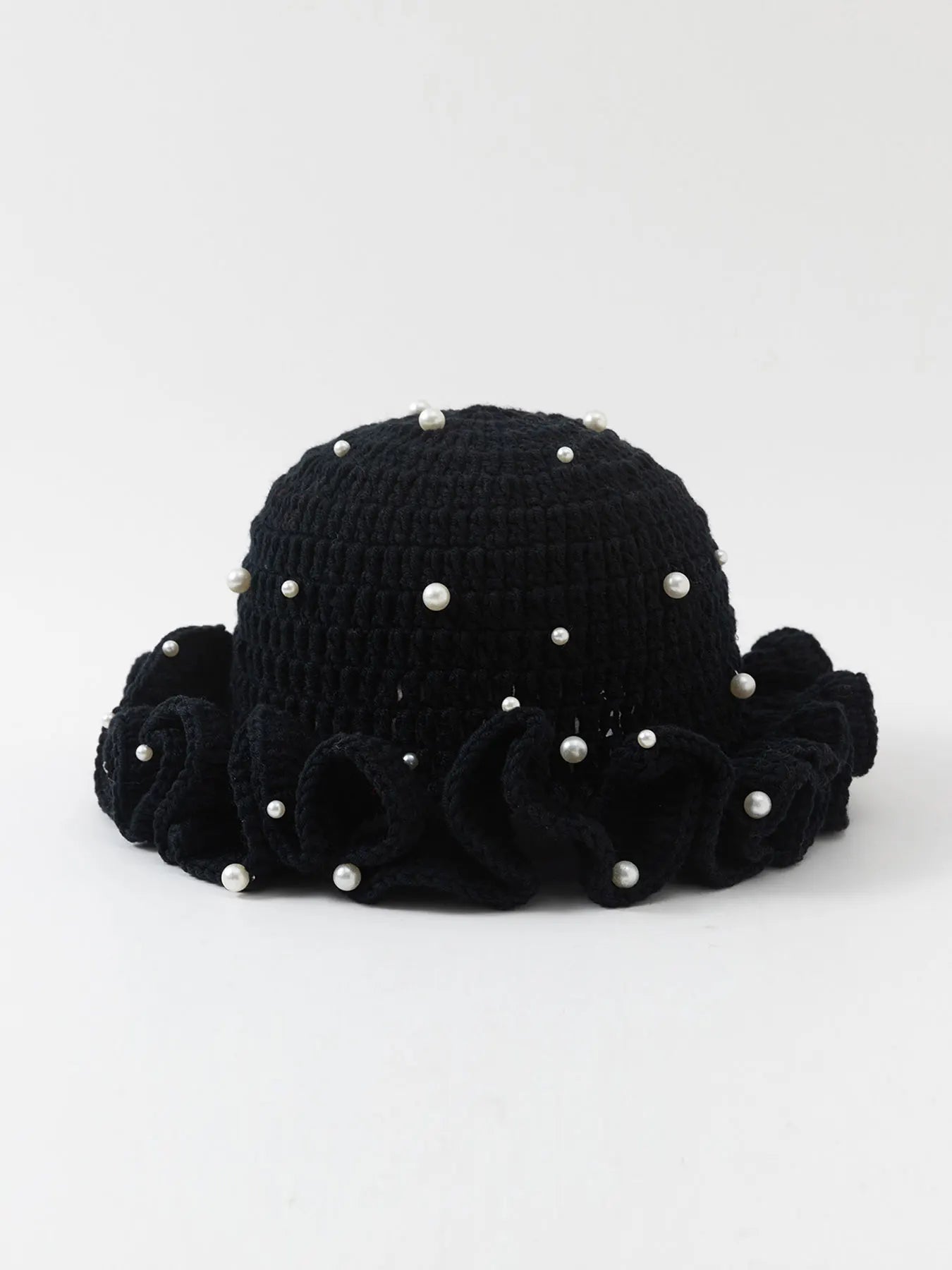 Women’s Pearl Ruffled Crochet Knit Bucket Hat