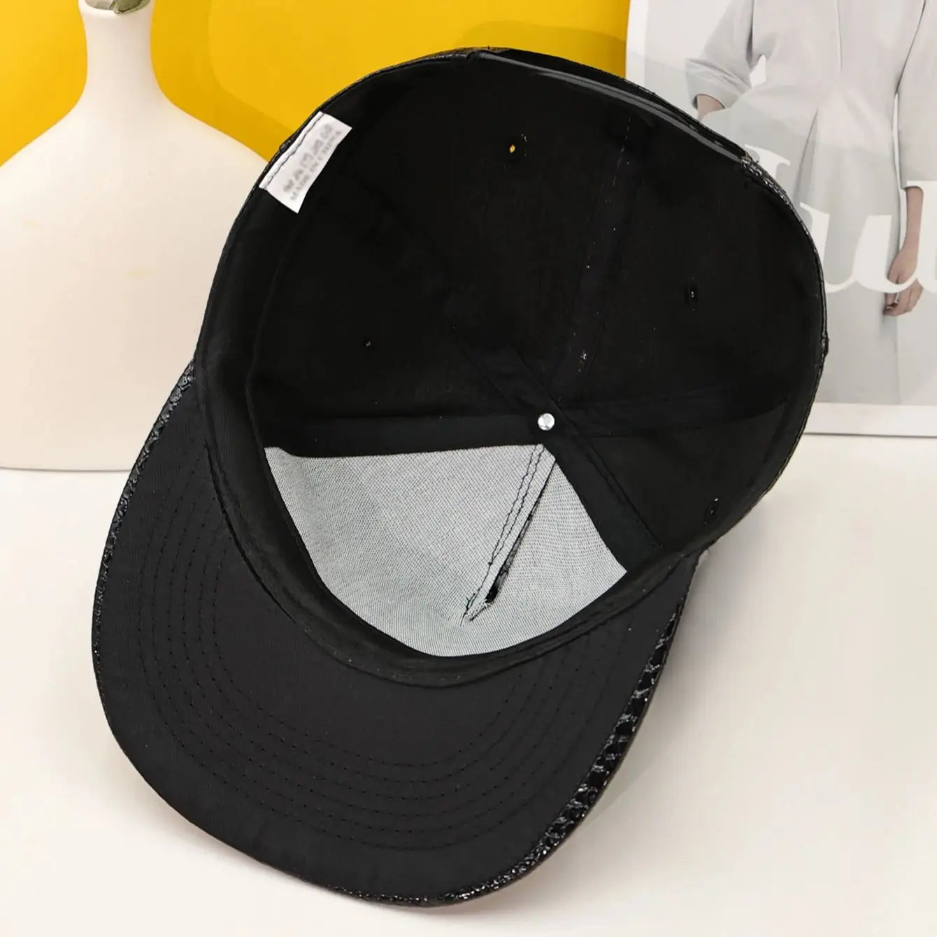 Crocodile Pattern Gold Dollar Sign Flat Brim Hip Hop Baseball Hat