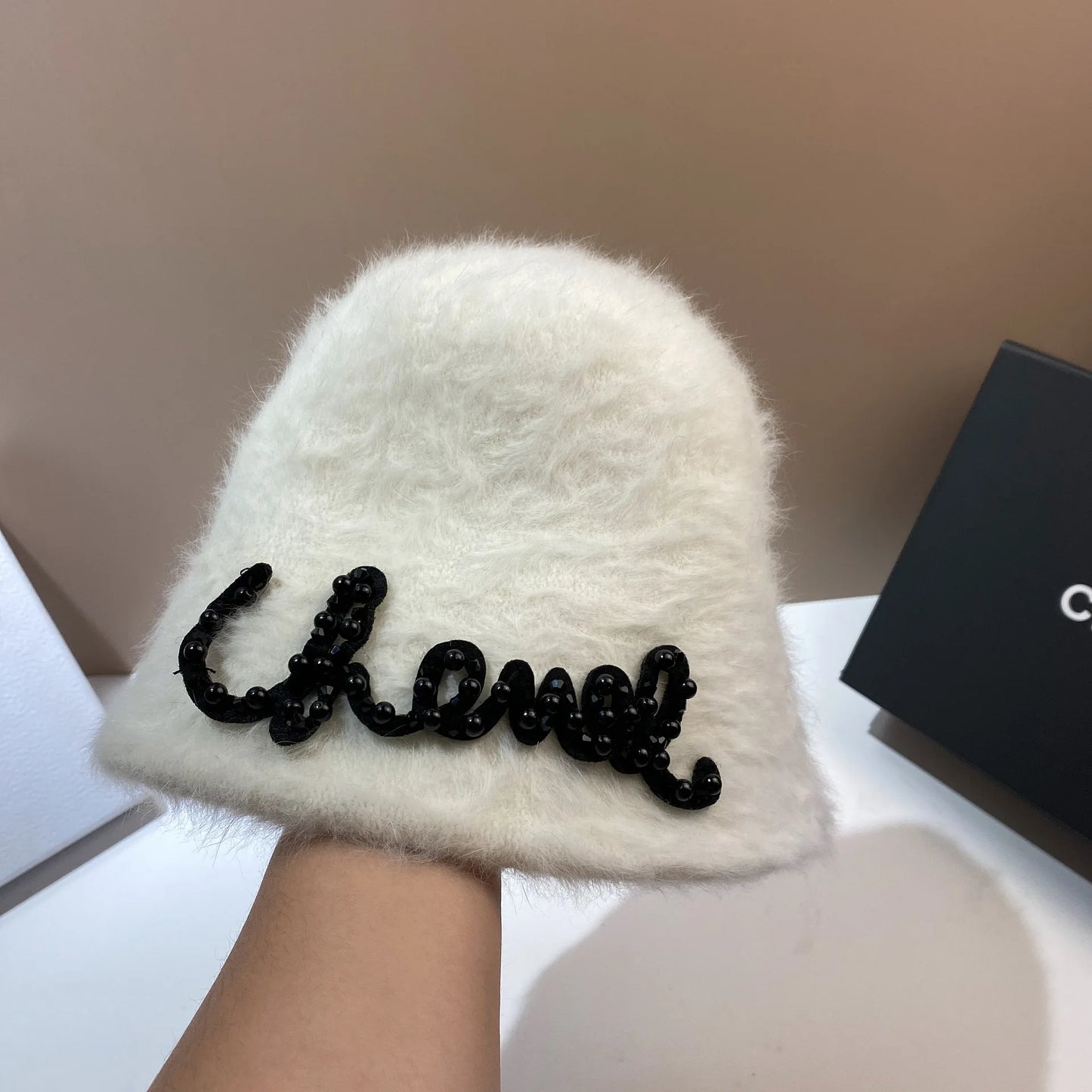 Women’s Pearl Rabbit Hair Winter Bucket Hat