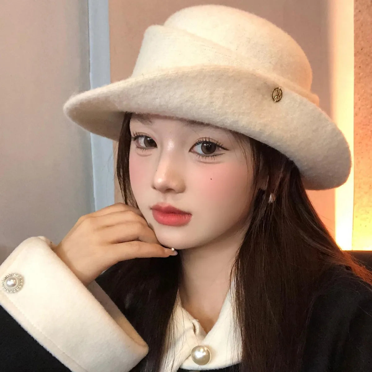 Hepburn Elegant White Wool Retro Bucket Hat