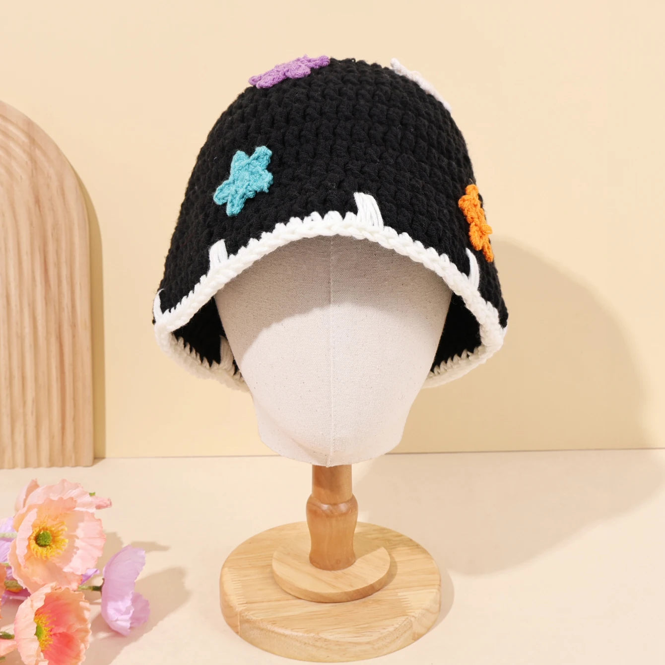 Hand Woven Colorful Star Scallop Knitted Bucket Hat