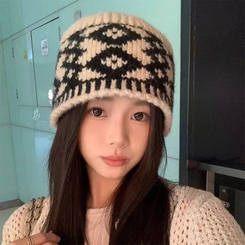 Womens Knit Wool Vintage Checkered Bucket Hat