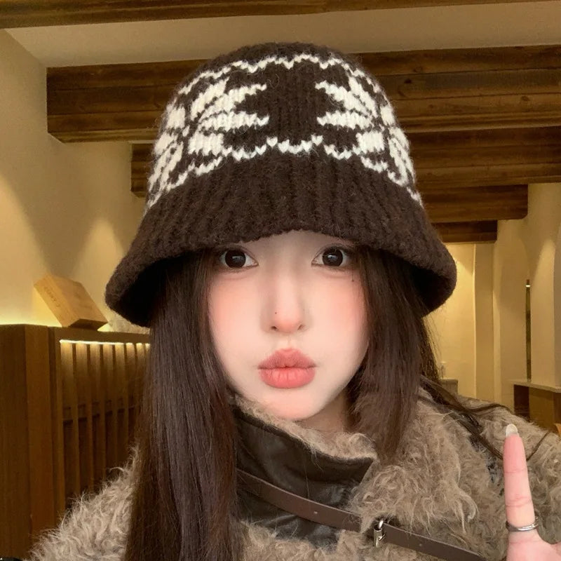 Vintage Ethnic Jacquard Ear Protection Bucket Hat