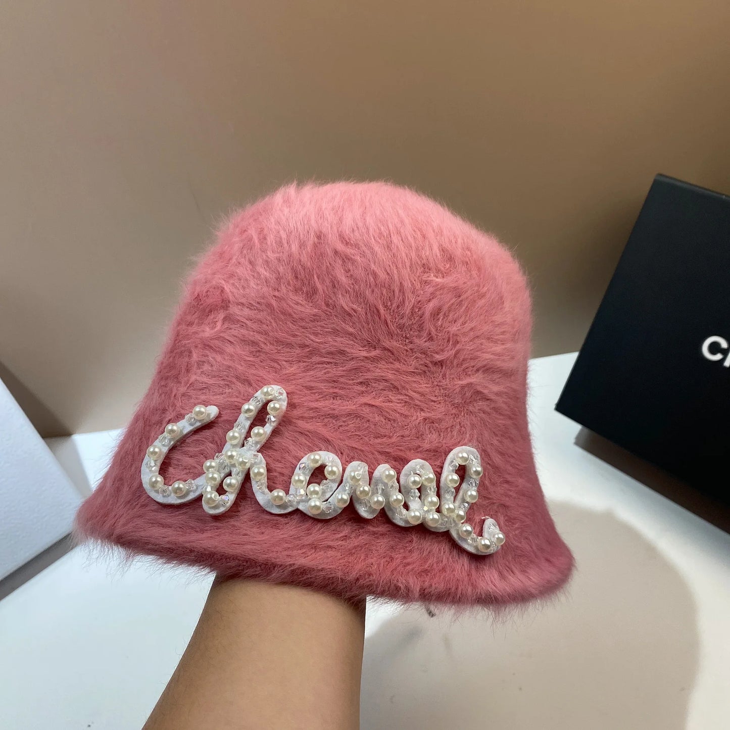 Women’s Pearl Rabbit Hair Winter Bucket Hat