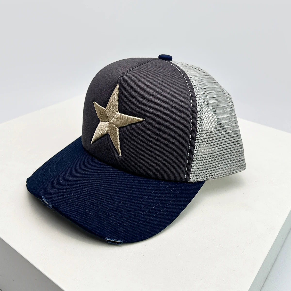 Five Pointed Star Embroidered Color Block Baseball Hat