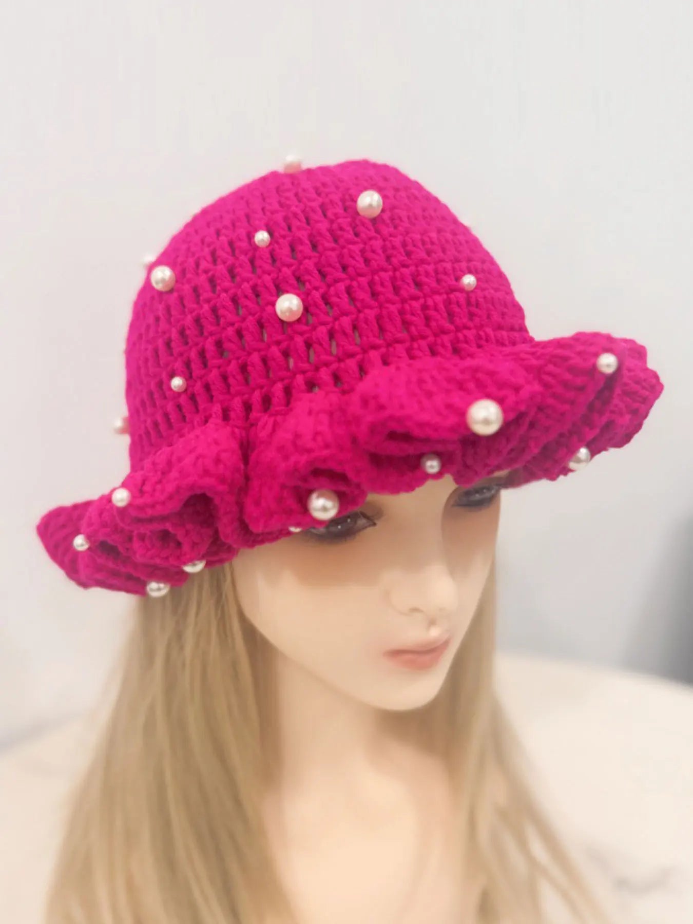 Women’s Pearl Ruffled Crochet Knit Bucket Hat