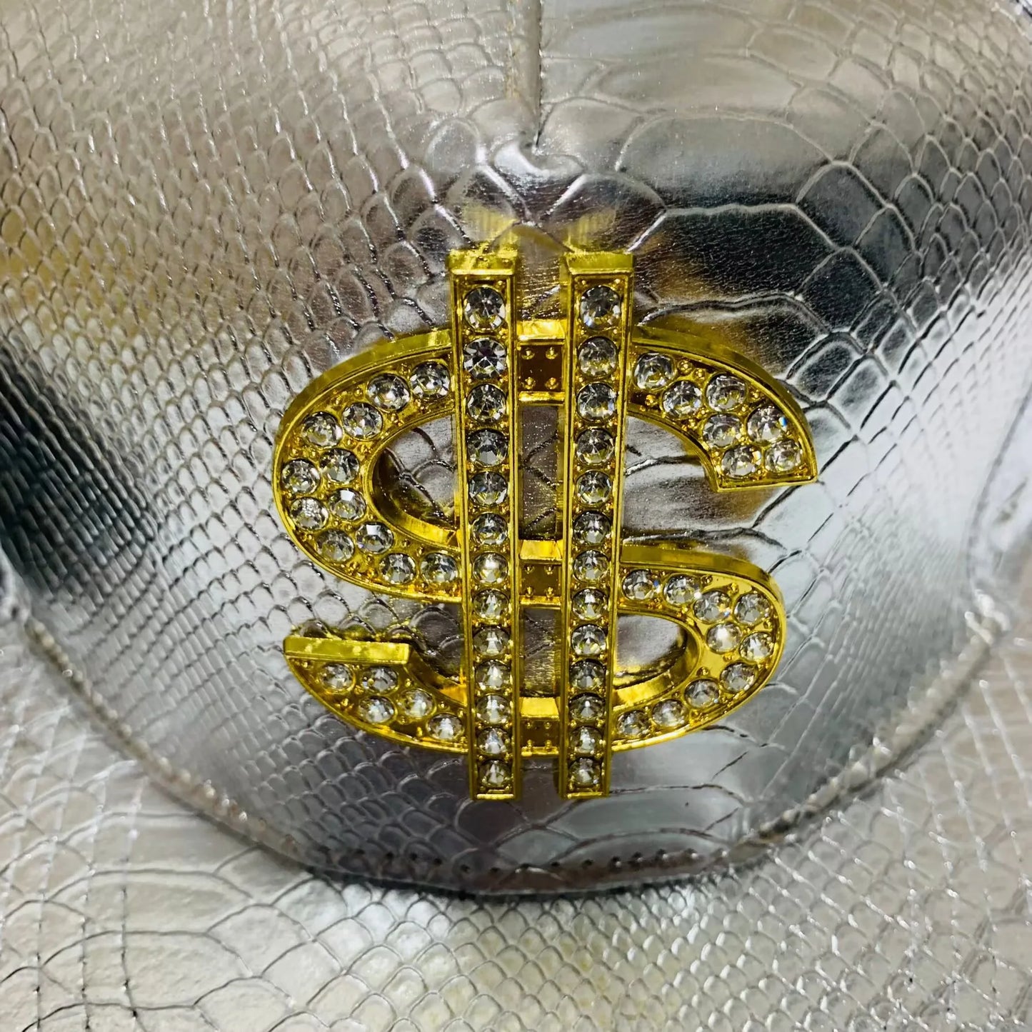 Crocodile Metal Label Flat Brim Hip Hop Cap