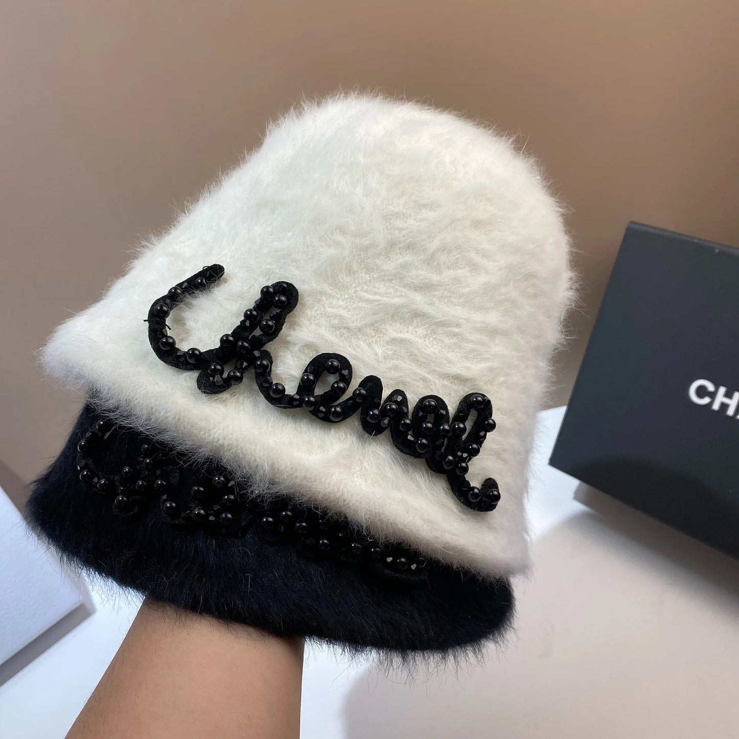 Women’s Pearl Rabbit Hair Winter Bucket Hat